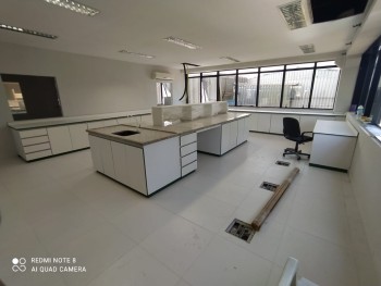 Bancada Central Tampo Amarelo Icarai
